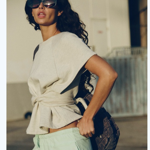 NEW Free People x FP Movement For The Win Short Sleeve Tie Sweatshirt - Picture 2 of 11